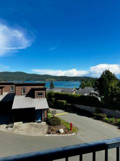 Race Rocks Townhouse - Pet Friendly Sooke Rental - 7
