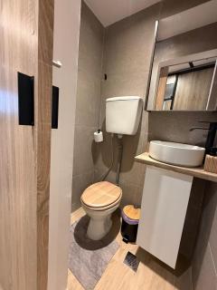 The Urban Gates Suites B - 4