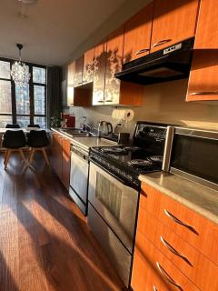 Vancouver downtown one bedroom and den apartment - 3