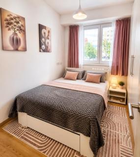 Family&Business Travelers Aerodrom Srna Sunrise Apartment free parking - 6