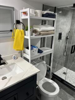 Luxury Guest Suite - 7