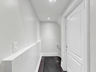 Luxury 2BR Suite Stylish Stay with 2 Free Parking - 2