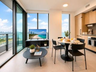 Luxury 2BR Sky Retreat Best Miami Bay Views - 4