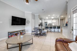 Lakefront Family Home w/ Private Pool in Willis - 7