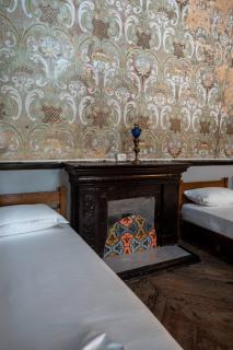The Englishman's Clock Tower Hostel & More - 1