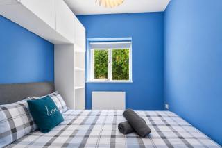 Family friendly 2 bedroom flat in Lansdowne - 4