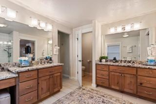 Shoreline Retreat - Luxury Home in Sanders Beach - 3