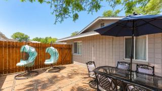 Walk to Virginia Lake - Fenced Yard - 2BR - 3