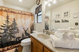 Little Meadow Cabin Rustic Secluded Cozy Retreat - 3