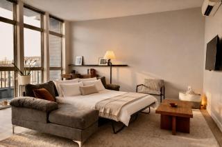 Walker's Point Apt with Gym and Balcony - Sleeps 4-5 - 4