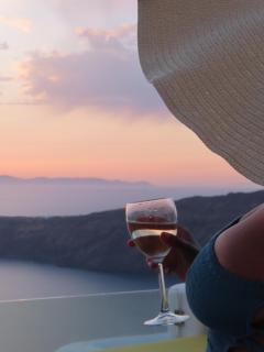 Esmi Suites Santorini - 3