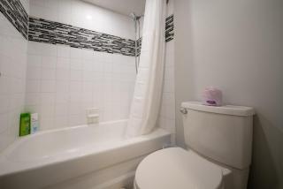 Modern Studio in the Heart of Ottawa - 4