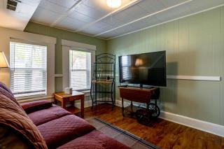 Near Trails! Riverside 2-Unit Combo in Franklin - 7