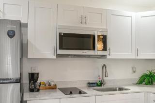 4 Mi to Surfside Beach! North Miami Apt - 2