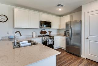 Wickenburg Golf Getaway w/ Patio & Yard! - 2