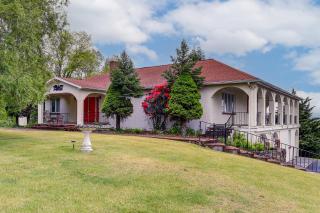 Massive Princeton Estate: Great for Large Groups! - 9