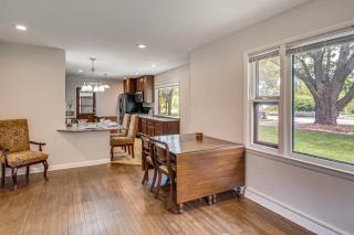 Huge Yard, Fire Pit, Garden! Milwaukee Family Home - 6