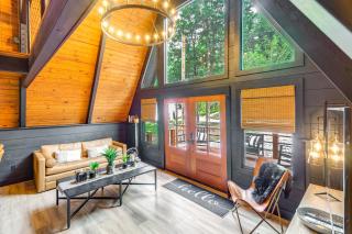 Steps to Dale Hollow Lake! Cozy A-Frame Cabin - 5