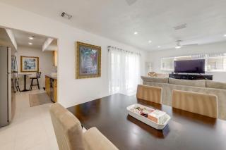 1 Mi to Pompano Beach! Couple’s Retreat w/ Pool - 1