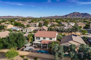 Spacious 5BR Gilbert Home w Pool for Getaway for Family - 8