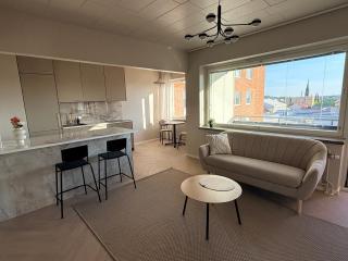 Skyline Residence Turku - Deluxe 2BR with Balcony - 9