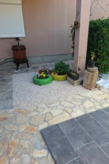 Apartments with parking space Palit, Rab - 24800 - 2