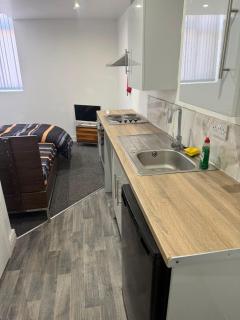 Stylish City Centre Studio - 5