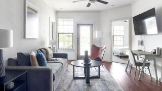 Landing Amazing 1BD Gym Courtyard - 6