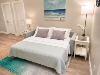 Bright Suite with parking 30 min to FIFA skytrain - 9