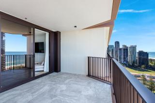 Sub Penthouse Ocean View Luxe 4 Bedroom Beachside YVES - 1