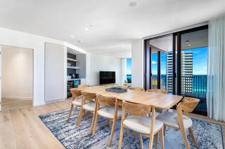Luxury Brand New 4BR Sub-Penthouse YVES Ocean Views - Gold Coast - 0
