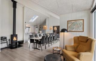 Beautiful Home In Aakirkeby With Sauna - 1