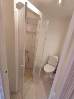 Bright 2 Bedroom Apartment on Superb Location - 6