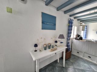 Cosy house just steps away from the sea - 4