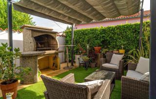 Gorgeous Home In Valbandon - 5