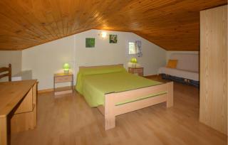 Lovely Home In St Etienne De Boulog - 6
