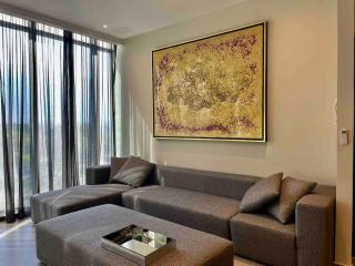 Upscale 2BR Apartment Prime Location & Lock-Off - 8