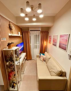 Hiraya & Sunsets Staycation - SMDC Vine Residences - 3
