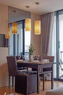 Luxurious 2-Bedroom Apartment in Watthana, Bangkok - 6