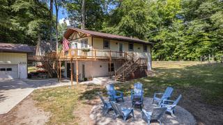 Duck Lake Escape, Dock, Game Room, Kayaks, 7 Beds, Close to Traverse City - 9