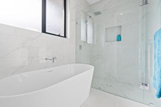 Brand New Guest House, Modern, Stylish & Comfortable - 3