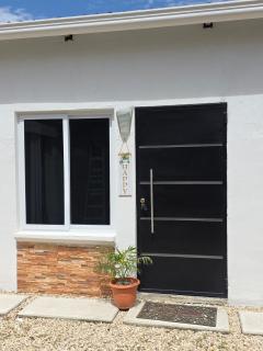 Room in a residential complex across from the airport - 7