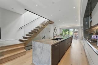 Brand new luxury house with 4 bedrooms - 7
