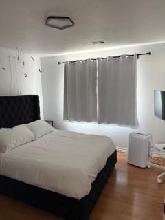 Modern Tropical Cloud 9 Private Upstairs Suite - 8