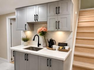 Vita House - Minutes to Rogers Stadium - Walk or Transit - Near VELD Downsview and Yorkdale - 1