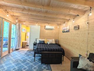 Newly Renovated Scandinavian Cabin - State Parks, Waterfalls, Hiking Trails, Near The Caverns - 7