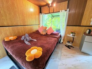 Amornkeeree Khao Sok Camping - 4