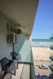 Azzurro Beachfront - Prima linie la MARE - 1