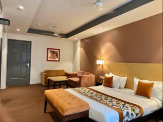 Hotel Grand Arcasia Nehru Palace & CR Park - 6
