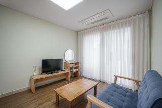 Jeju Tto-O-Keu-Ra Pension - 7